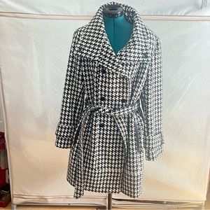 Calvin Klein Double Breasted Houndstooth Coat With Pockets Belt